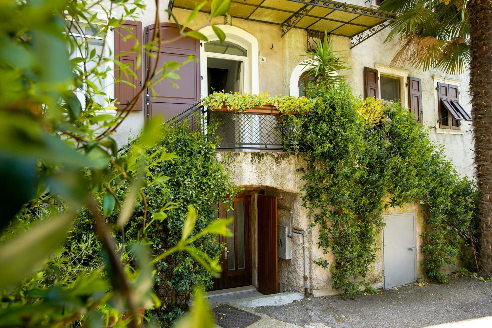 Casa Alla Grotta Arco Esterno foto